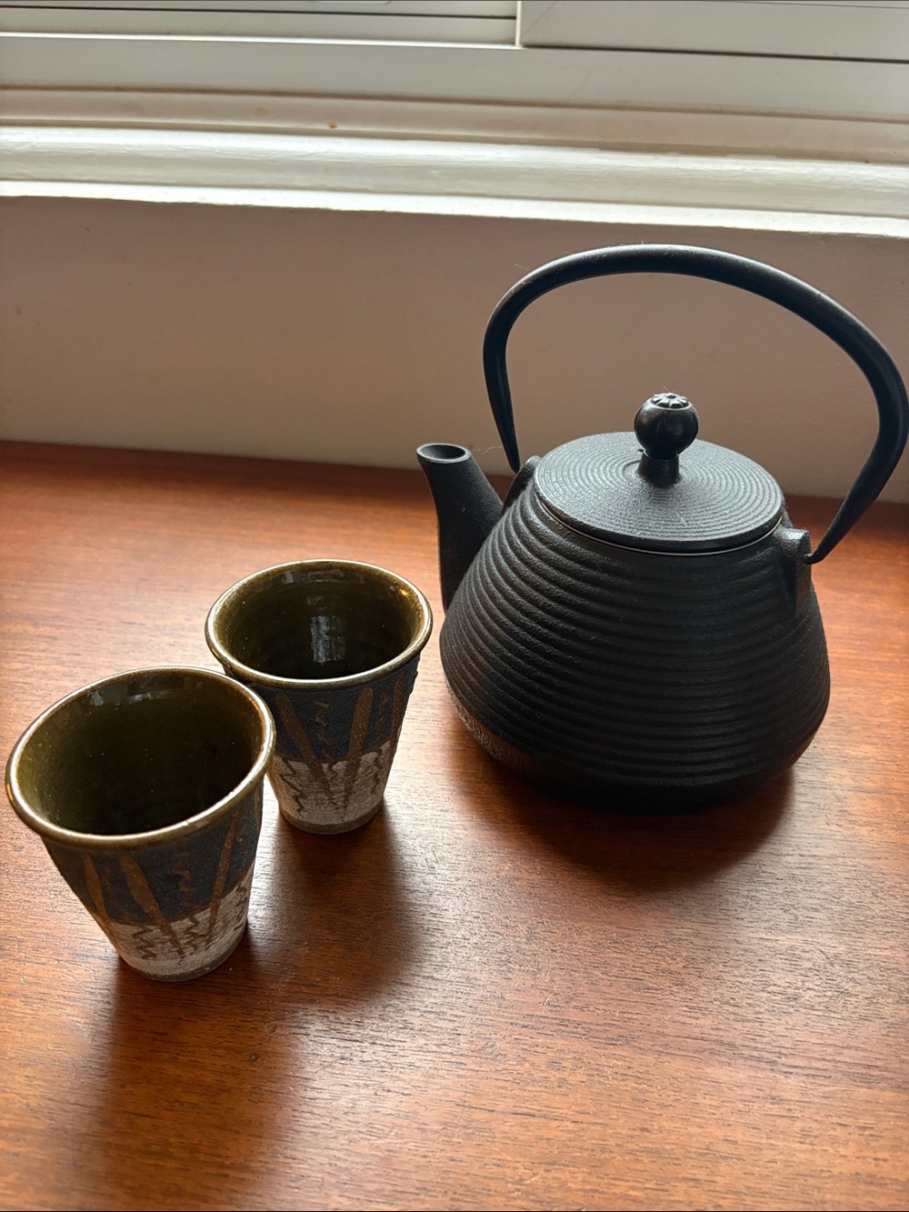Black Cast Iron Teapot with Two Ceramic Cups - Classic Tea Set